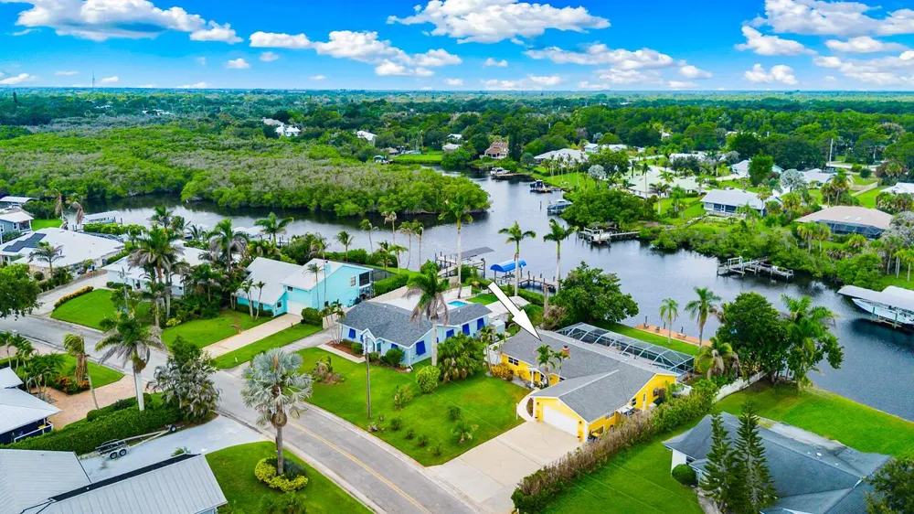 622 SW Pine Tree Lane Palm City, FL 34990