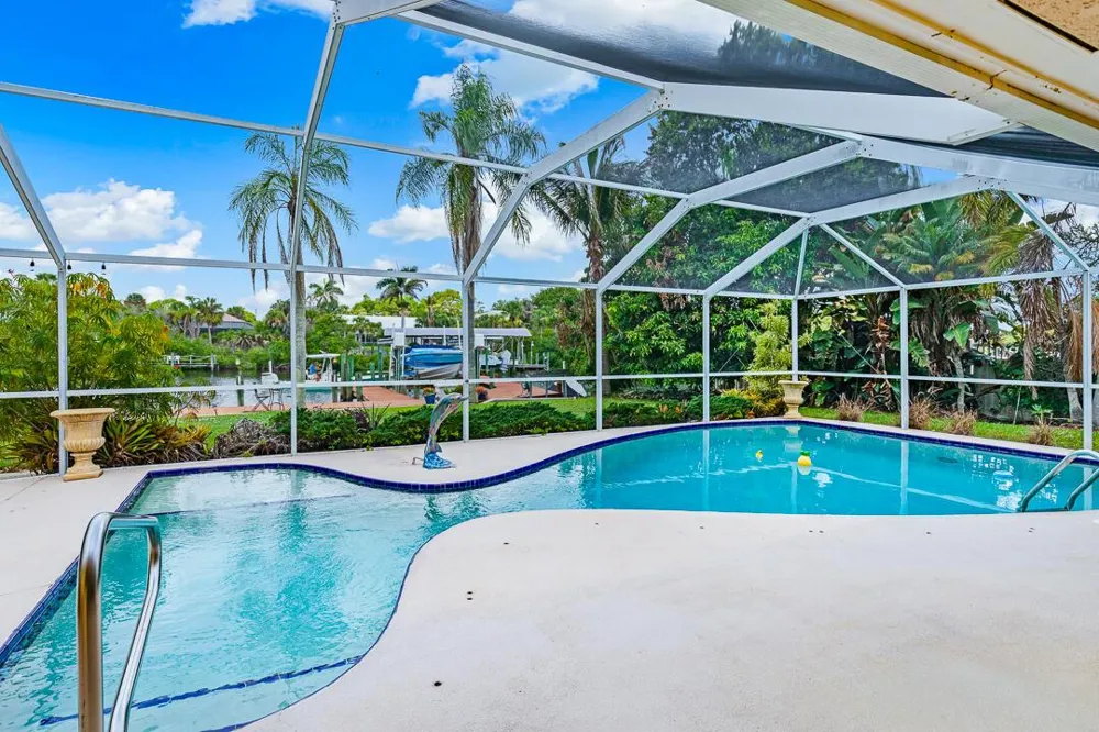 622 SW Pine Tree Lane Palm City, FL 34990