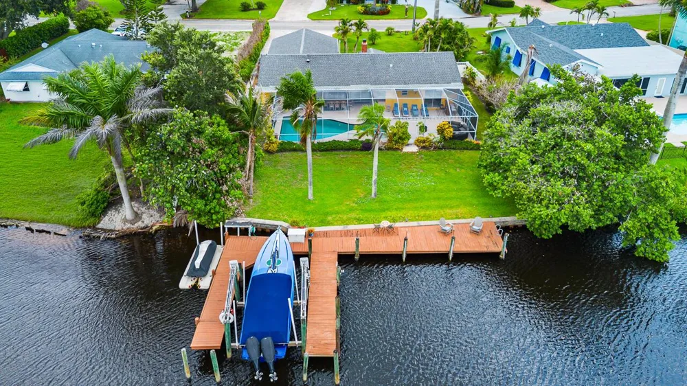 622 SW Pine Tree Lane Palm City, FL 34990