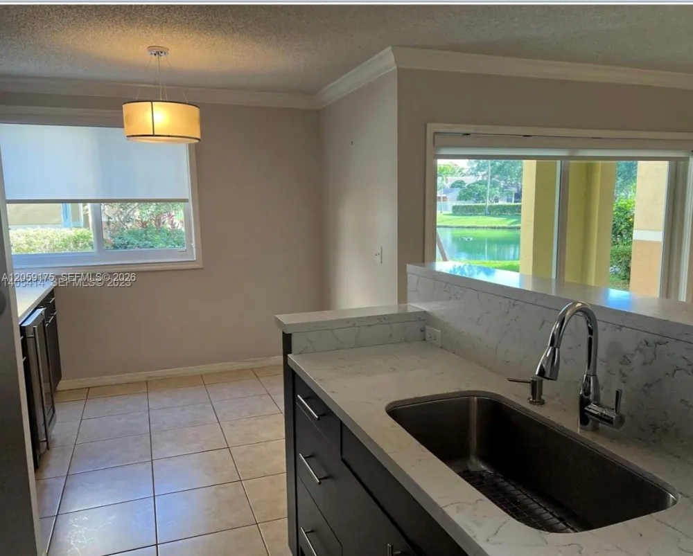 2600 S University Dr #114 Davie, FL 33328