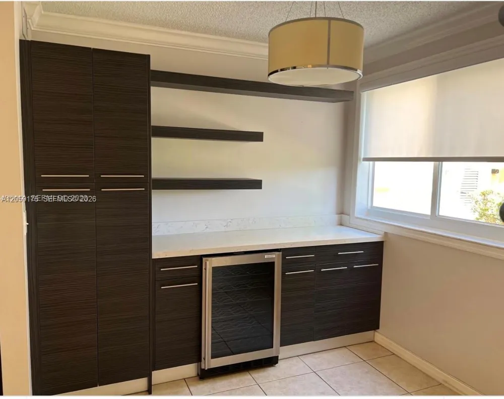 2600 S University Dr #114 Davie, FL 33328