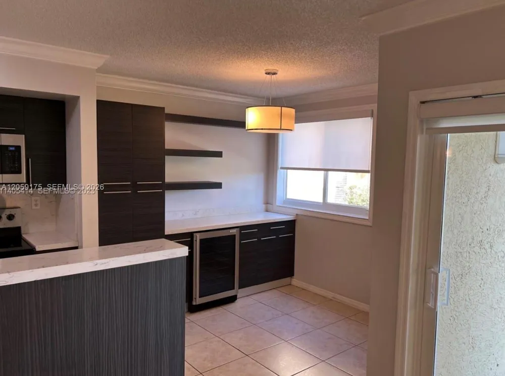 2600 S University Dr #114 Davie, FL 33328