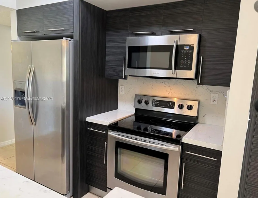 2600 S University Dr #114 Davie, FL 33328