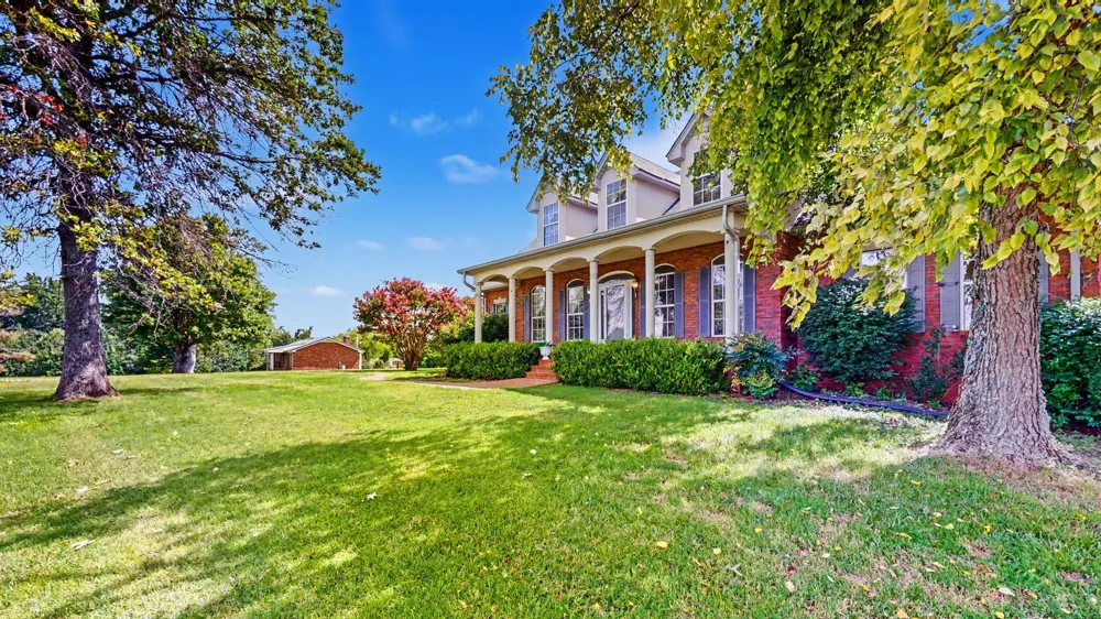 623 Shun Pike Cottontown, TN 37048
