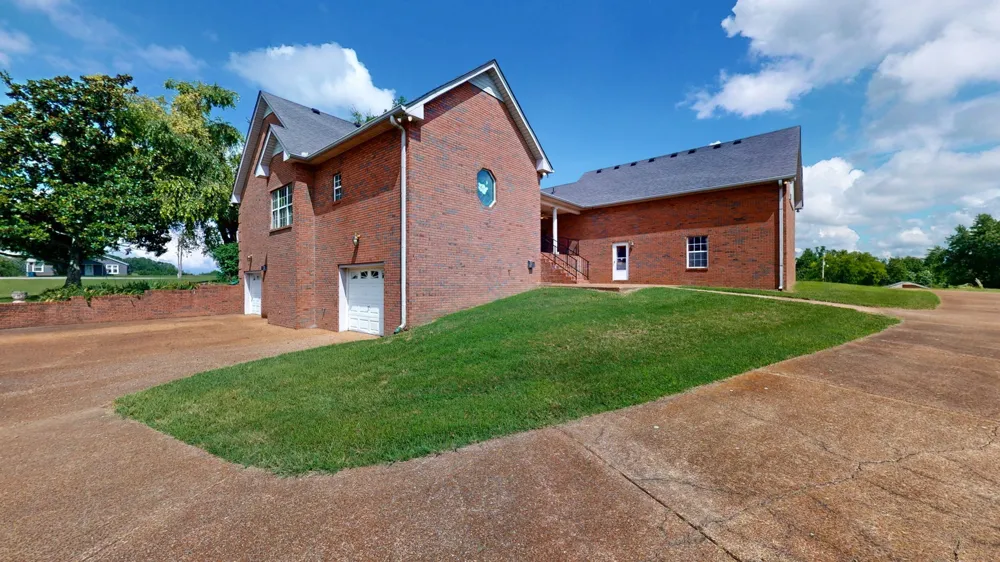 623 Shun Pike Cottontown, TN 37048