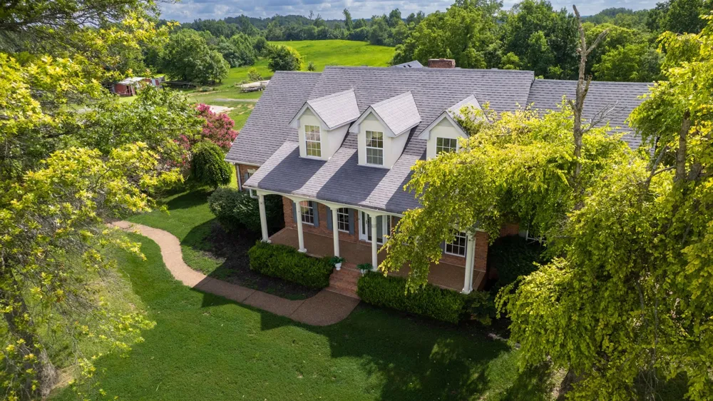 623 Shun Pike Cottontown, TN 37048