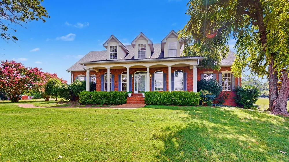 623 Shun Pike Cottontown, TN 37048