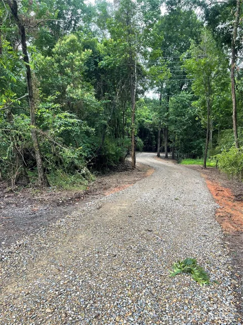 00 Pleasant Valley Road