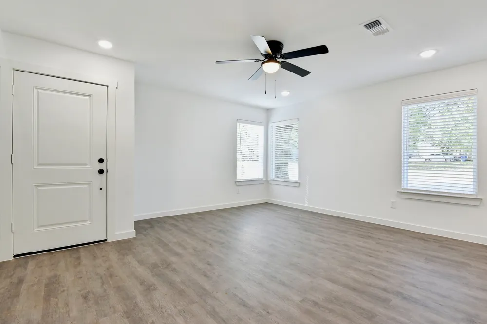 103 E Bond Street Denison, TX 75021