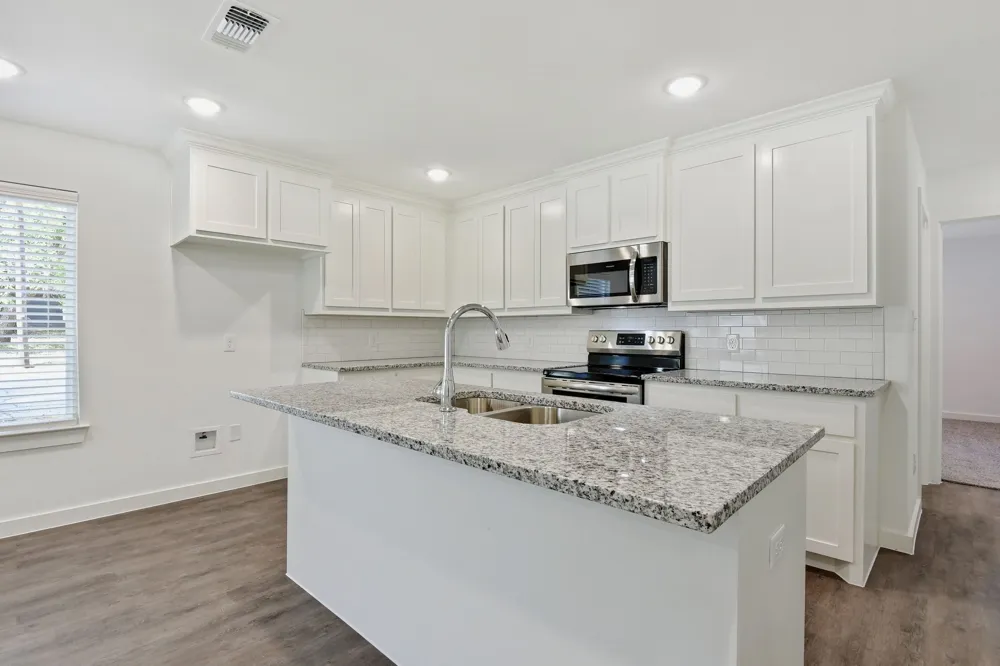 103 E Bond Street Denison, TX 75021