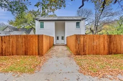 103 E Bond Street Denison, TX 75021