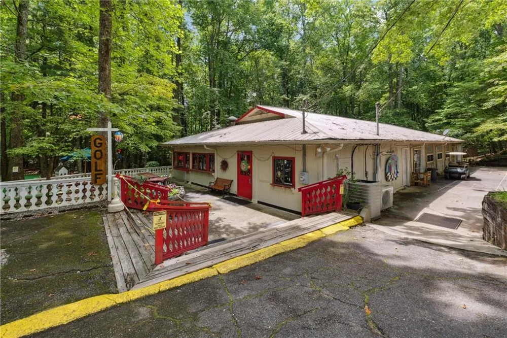 207 Canyon Pass Cleveland, GA 30528