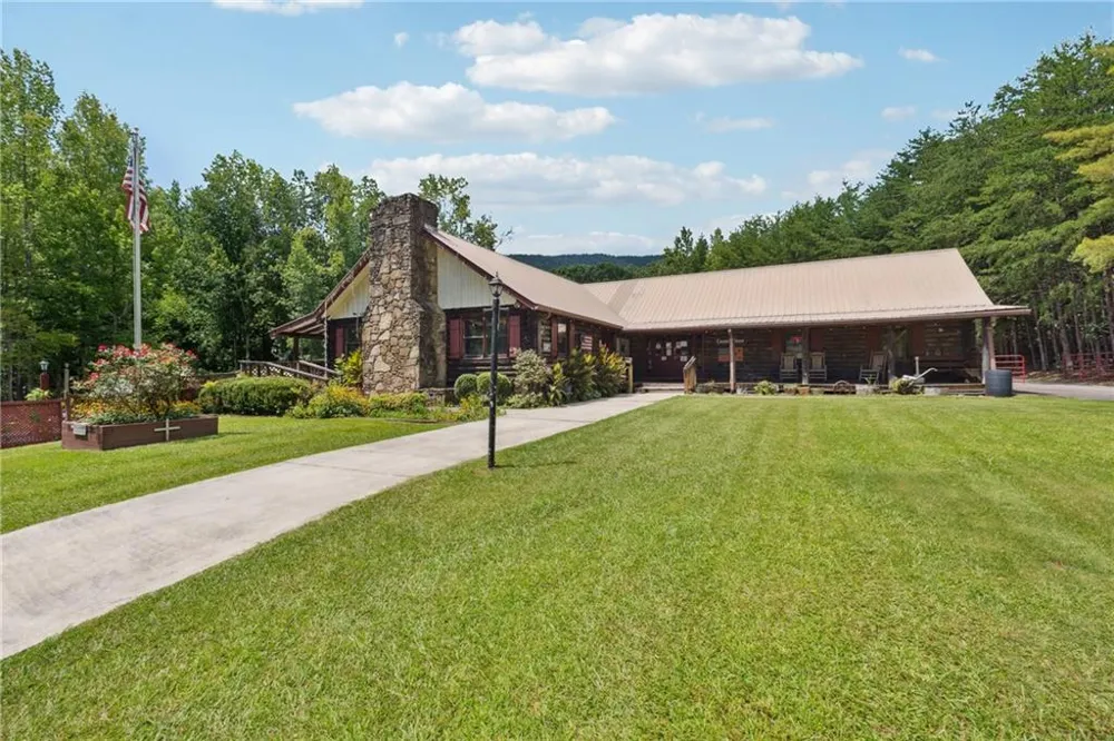 207 Canyon Pass Cleveland, GA 30528