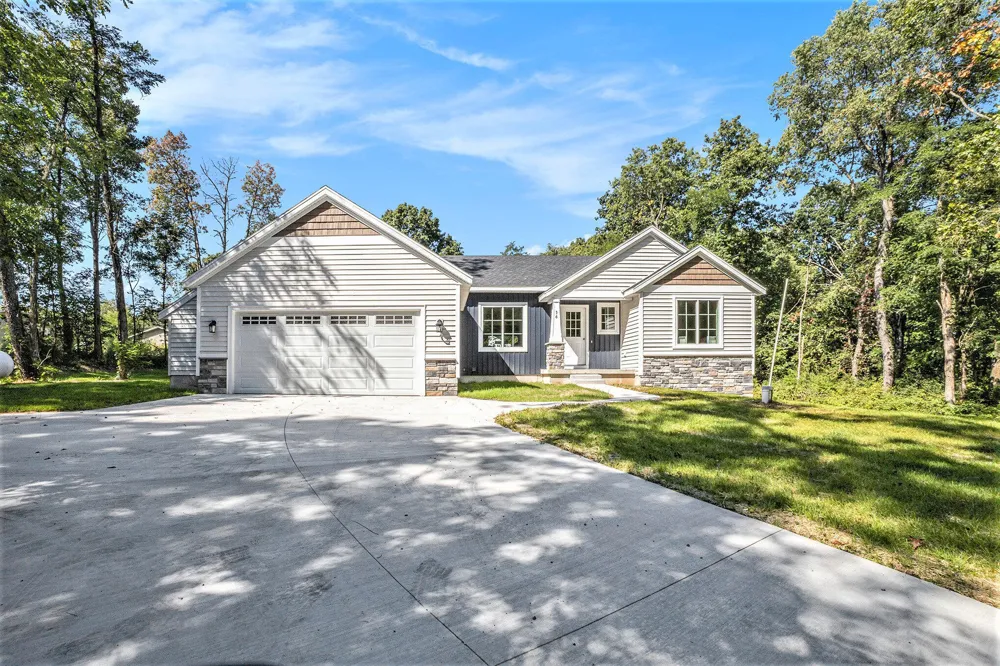 4275 Butternut Drive Wayland, MI 49348