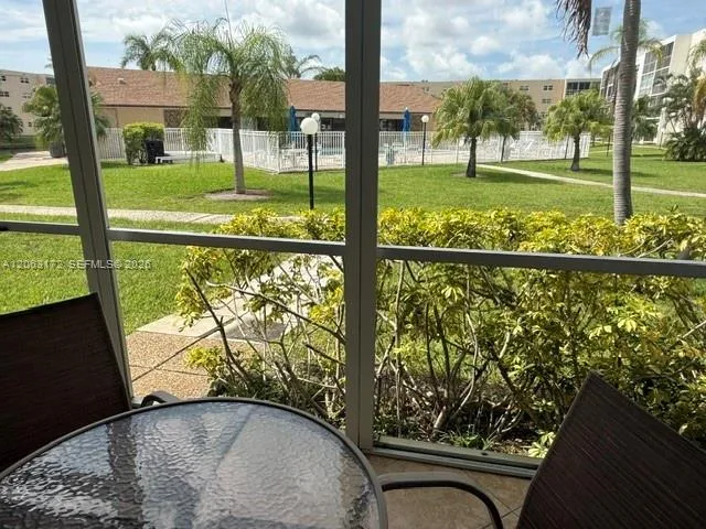 414 SE 10th St #103 Dania Beach, FL 33004