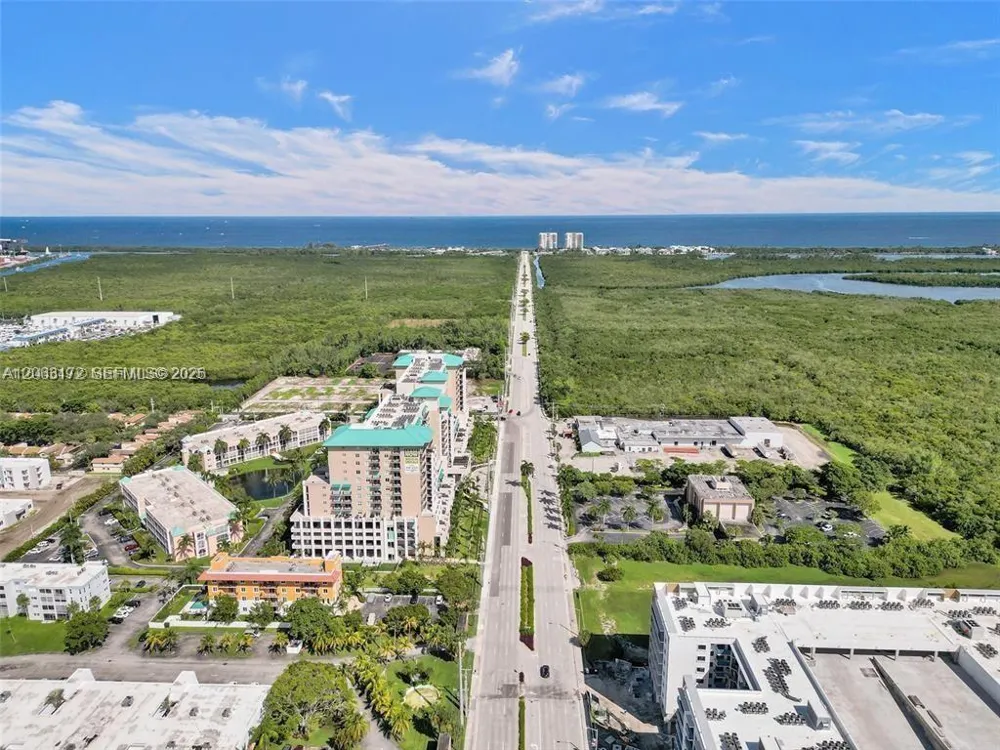 414 SE 10th St #103 Dania Beach, FL 33004