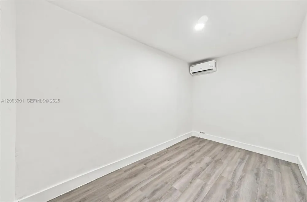 128 NW 9th Ave #1 Miami, FL 33128
