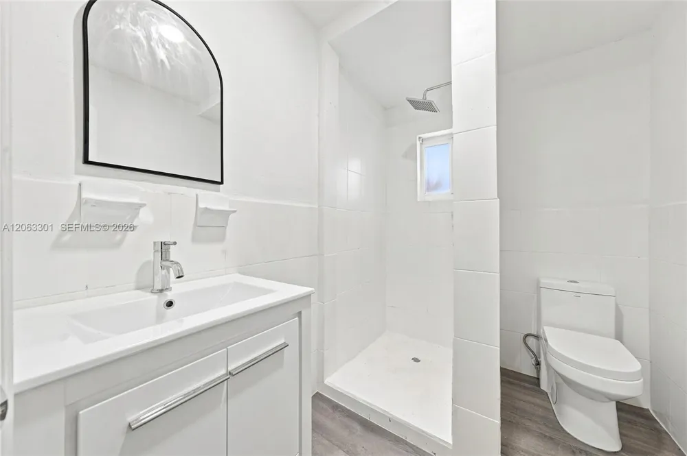 128 NW 9th Ave #1 Miami, FL 33128