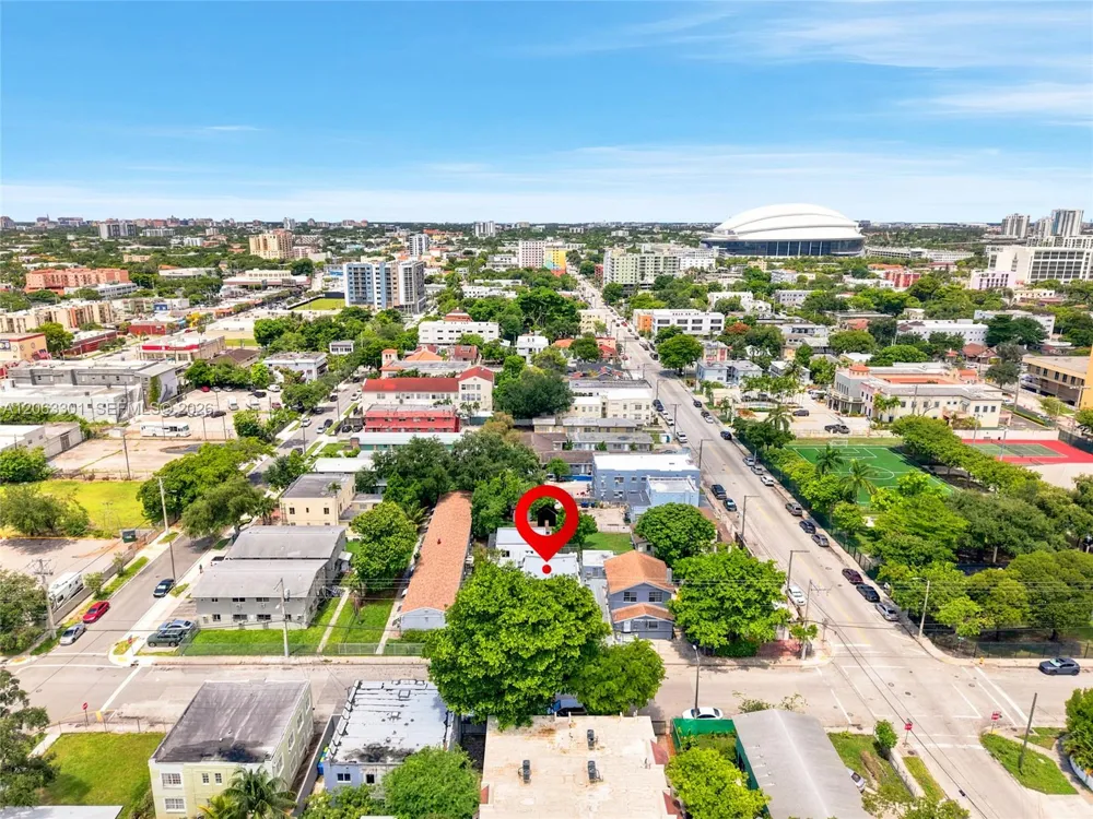 128 NW 9th Ave #1 Miami, FL 33128