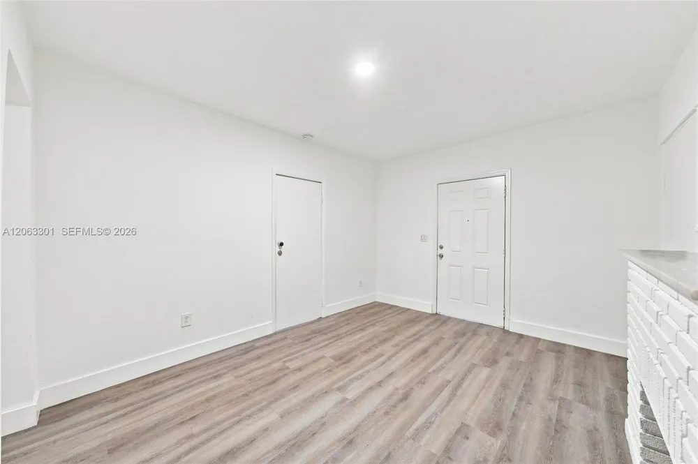 128 NW 9th Ave #1 Miami, FL 33128