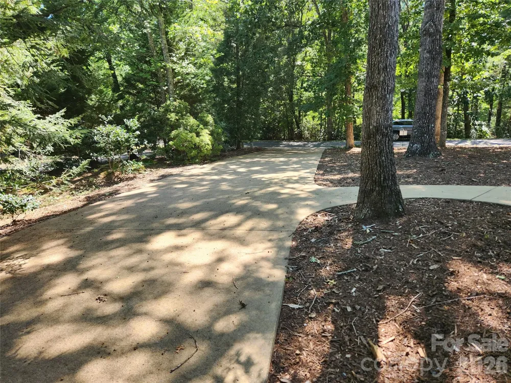 124 Huntington Road Lake Lure, NC 28746