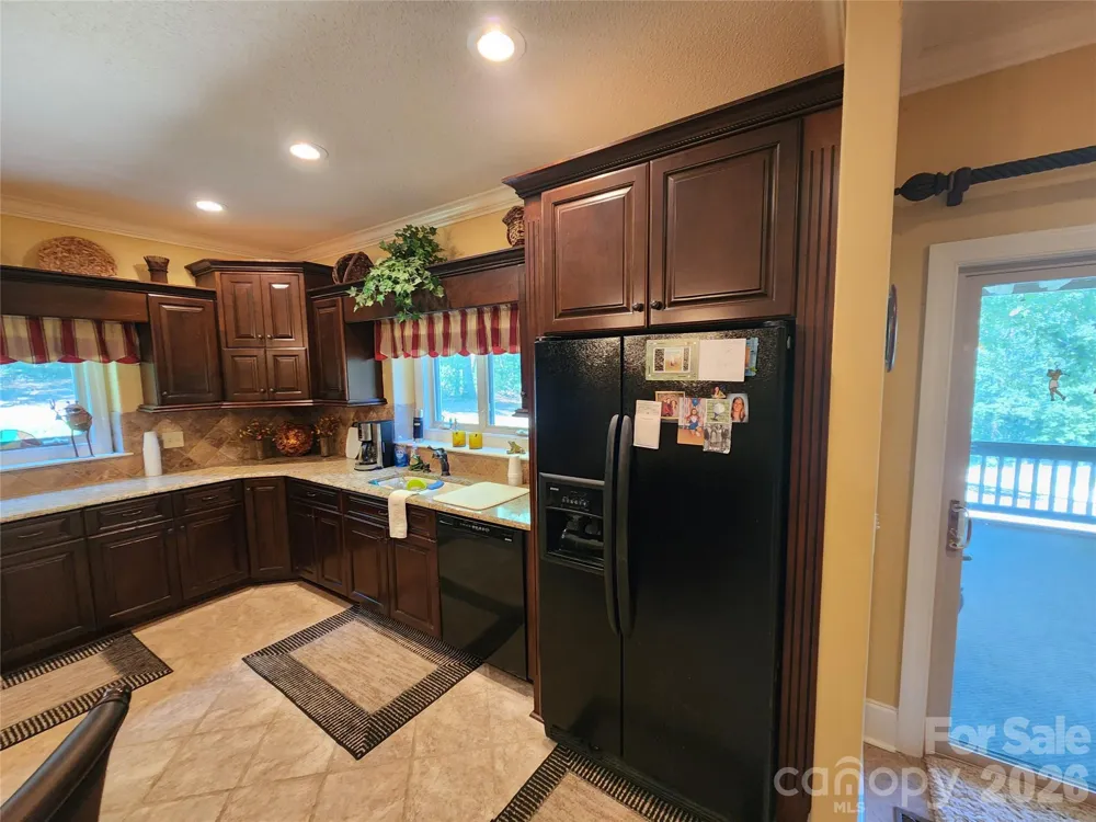 124 Huntington Road Lake Lure, NC 28746