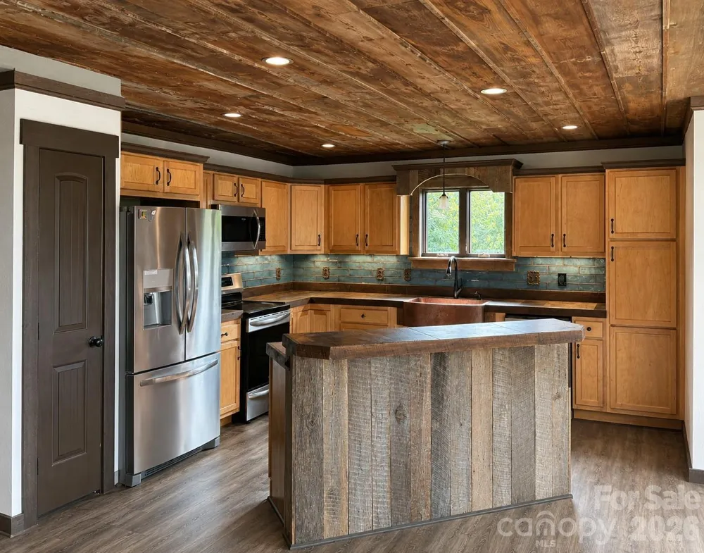 98 Tom Arthur Lane Leicester, NC 28753