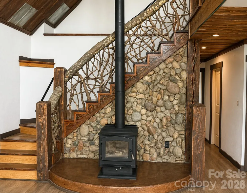 98 Tom Arthur Lane Leicester, NC 28753