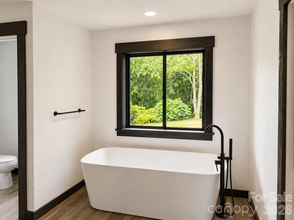98 Tom Arthur Lane Leicester, NC 28753