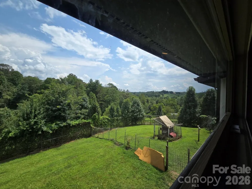 98 Tom Arthur Lane Leicester, NC 28753