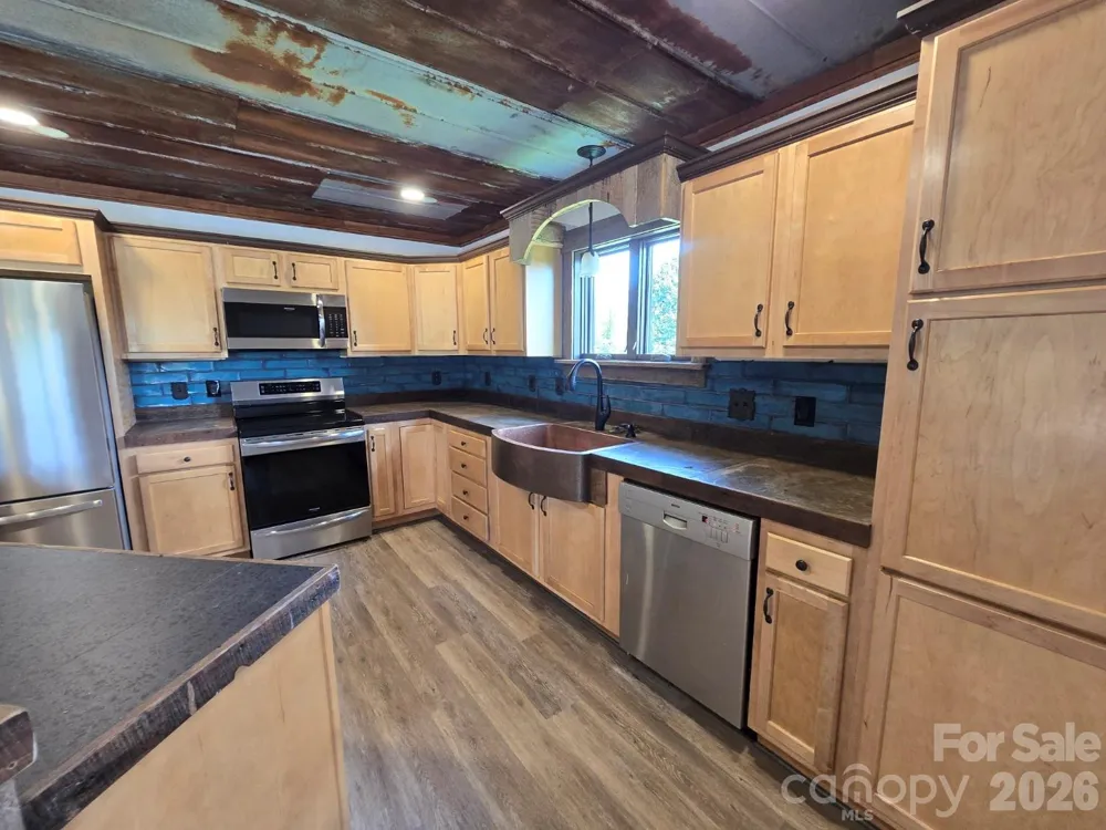 98 Tom Arthur Lane Leicester, NC 28753