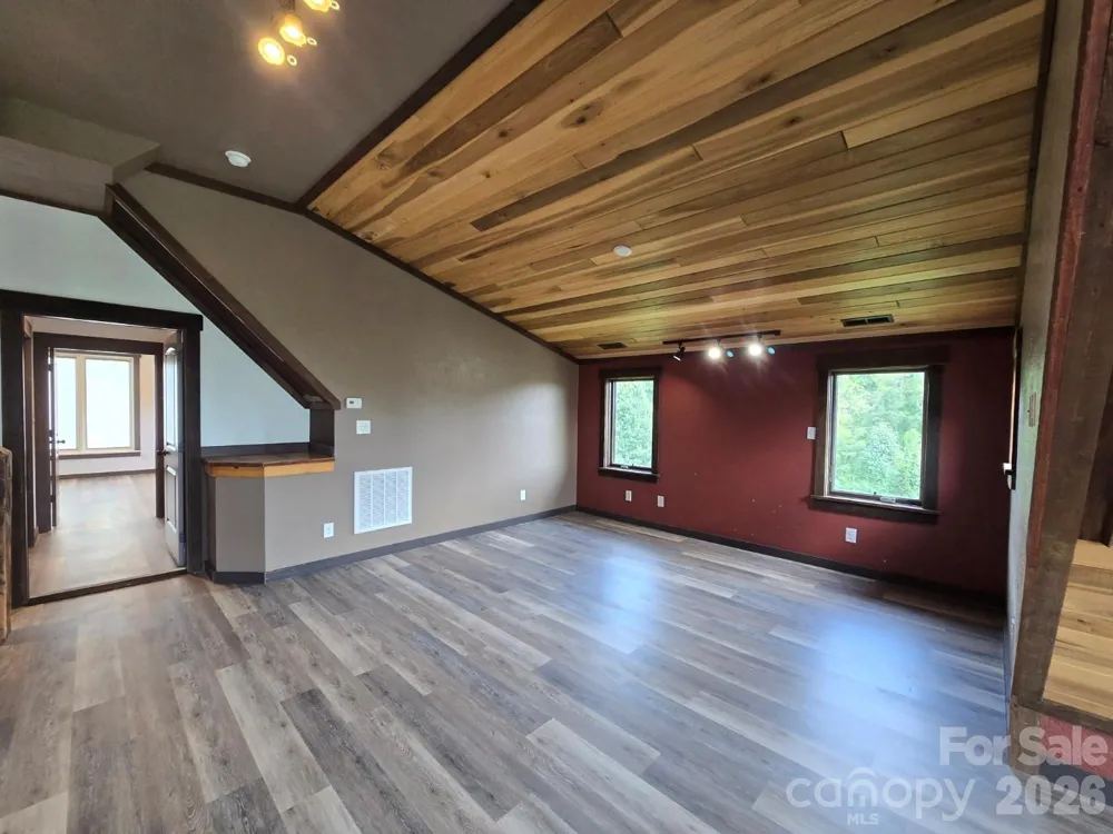 98 Tom Arthur Lane Leicester, NC 28753