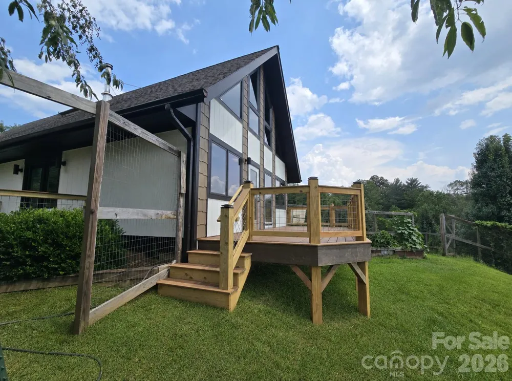 98 Tom Arthur Lane Leicester, NC 28753