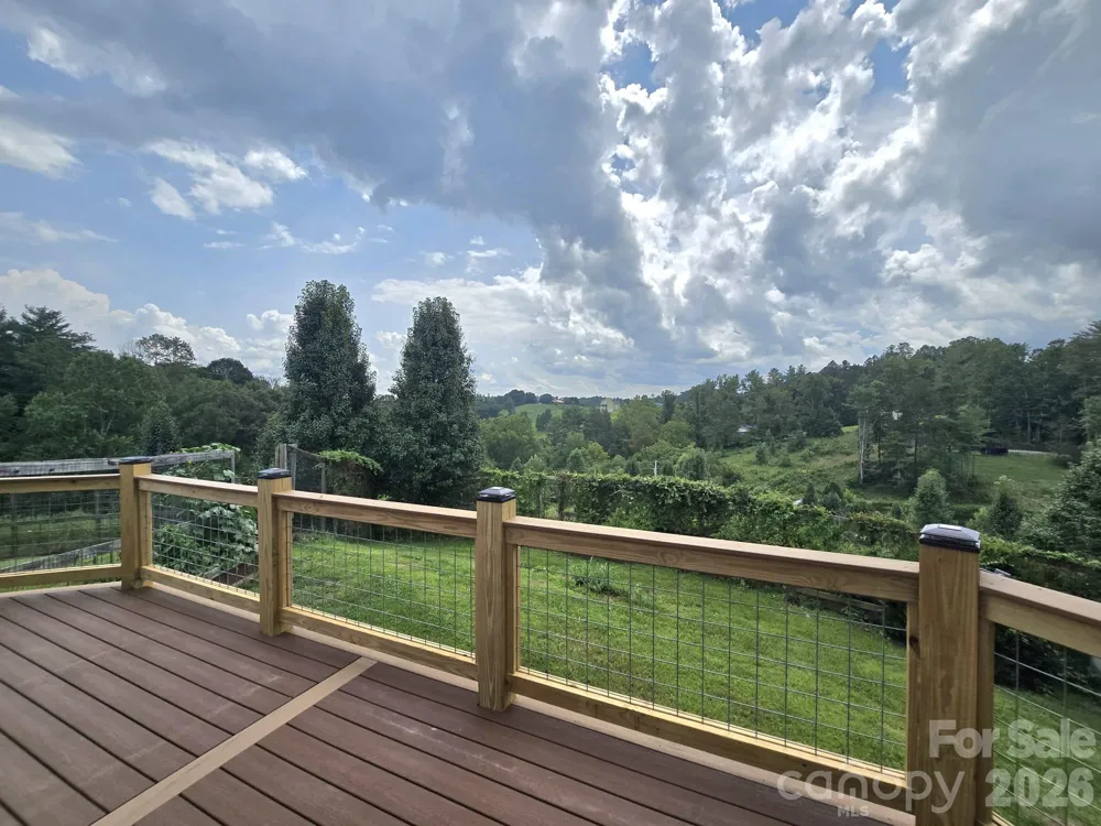 98 Tom Arthur Lane Leicester, NC 28753