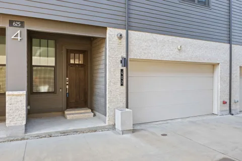 625 Tyler Street #402