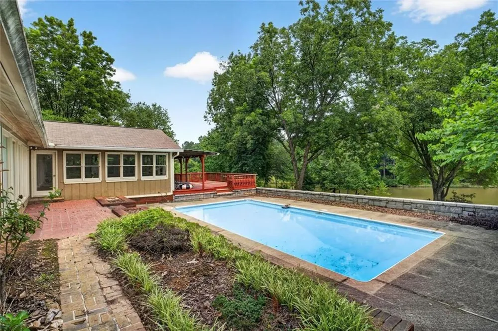 13295 Cogburn Road Milton, GA 30004