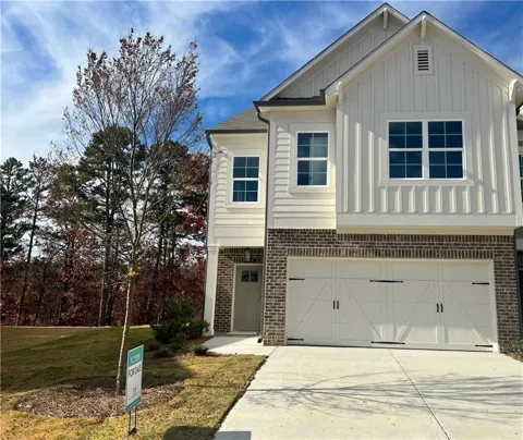 336 Lakeside Court