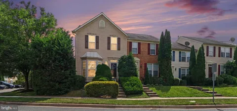 1328 LEWIS LANE
