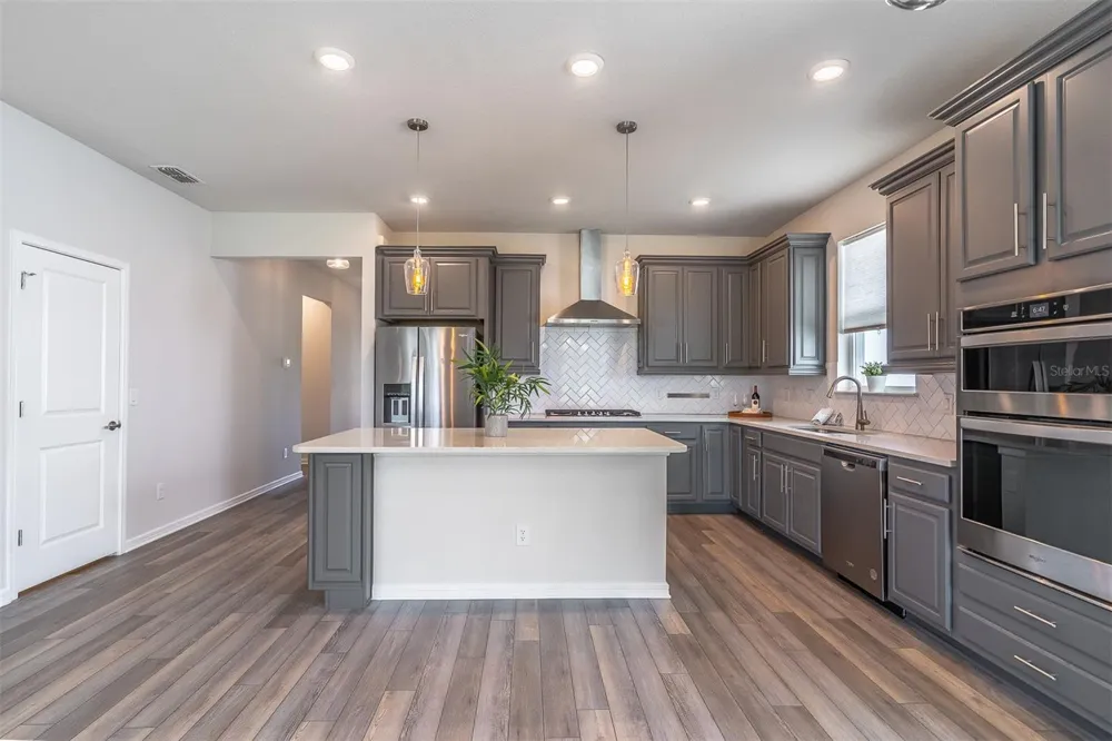 1681 BLOSSOM SOUND COURT Oviedo, FL 32765