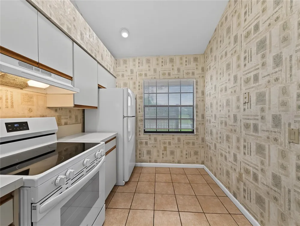 4554 MORNINGSIDE #42 Sarasota, FL 34235