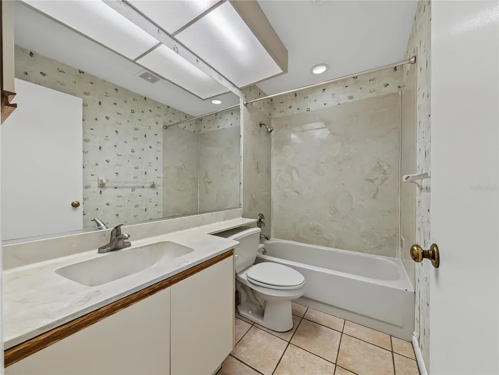 4554 MORNINGSIDE #42 Sarasota, FL 34235