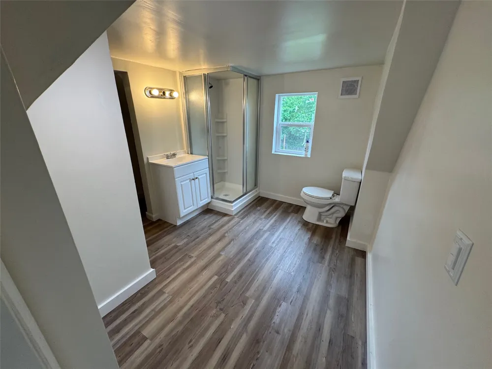 610 W 6th Street Bonham, TX 75418