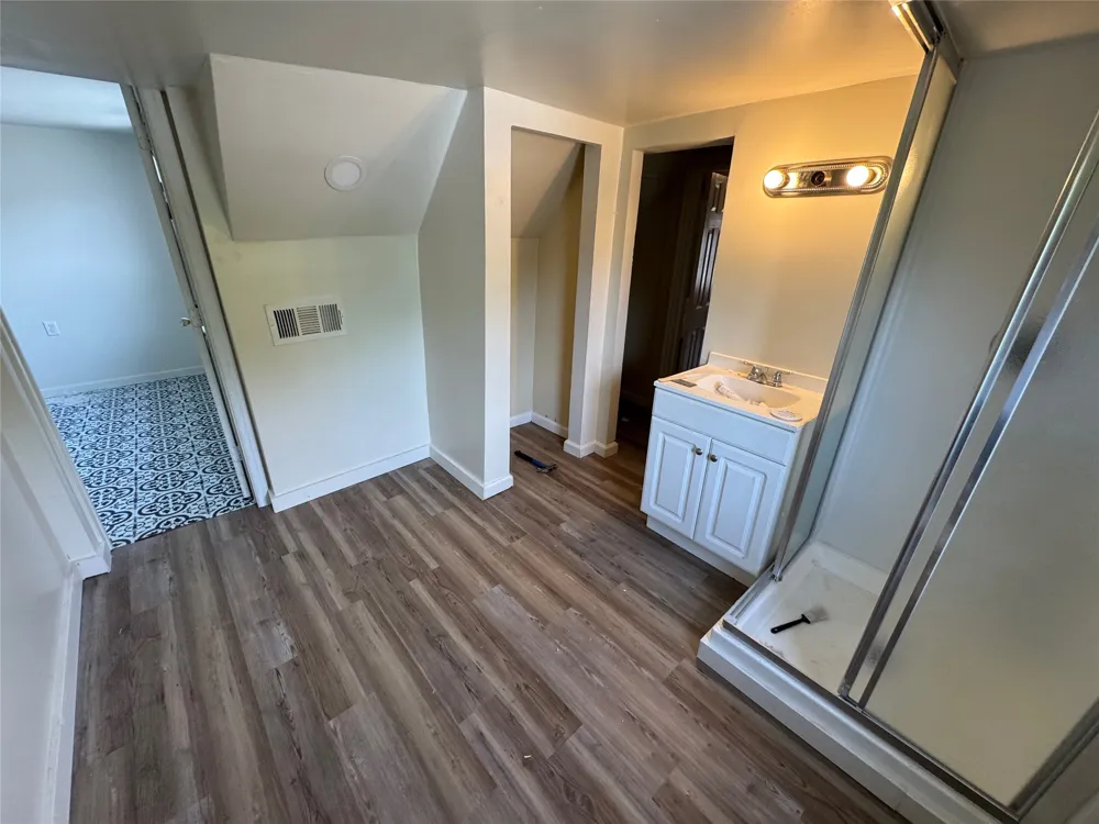 610 W 6th Street Bonham, TX 75418