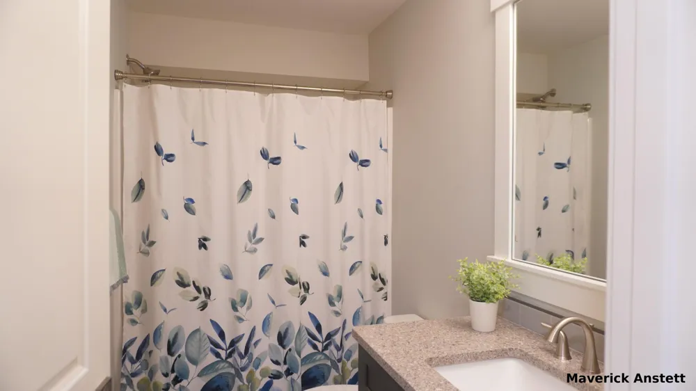 5917 Gleneagle Trail Hudsonville, MI 49426