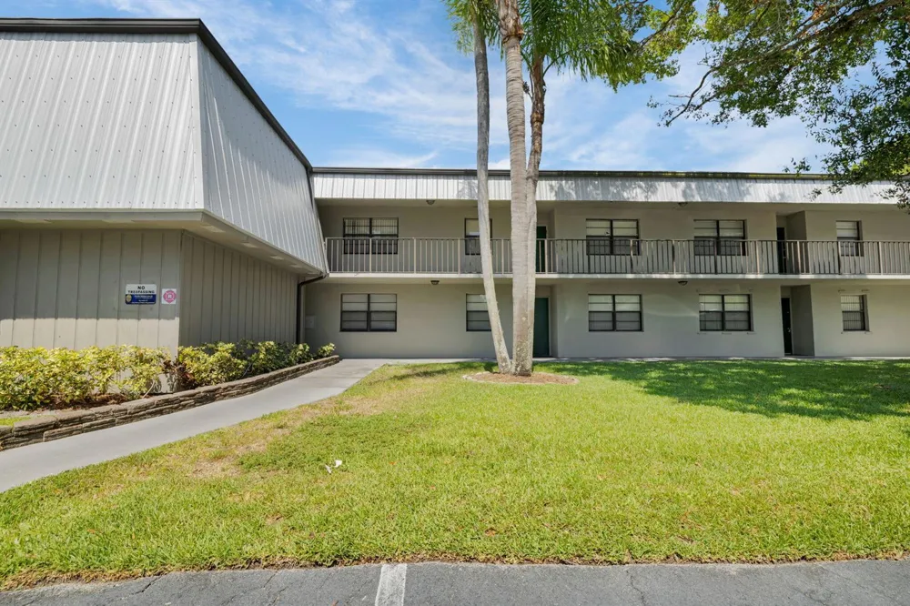 2517 17Th Street S #102 Fort Pierce, FL 34982
