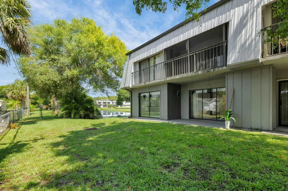 2517 17Th Street S #102 Fort Pierce, FL 34982