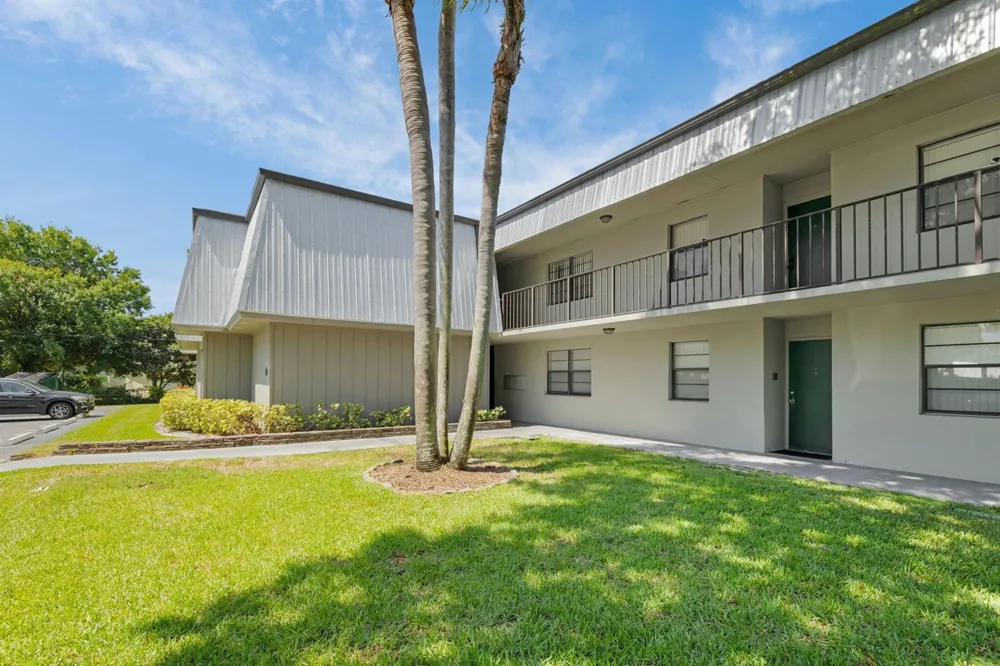 2517 17Th Street S #102 Fort Pierce, FL 34982