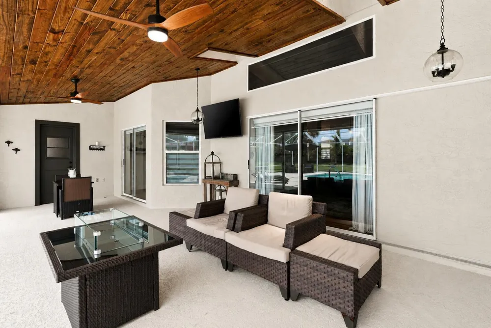 650 SE HIDDEN RIVER DRIVE Port St. Lucie, FL 34983