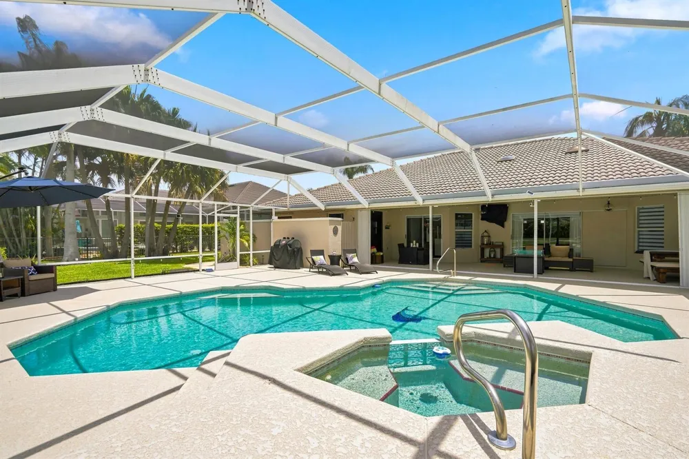 650 SE HIDDEN RIVER DRIVE Port St. Lucie, FL 34983