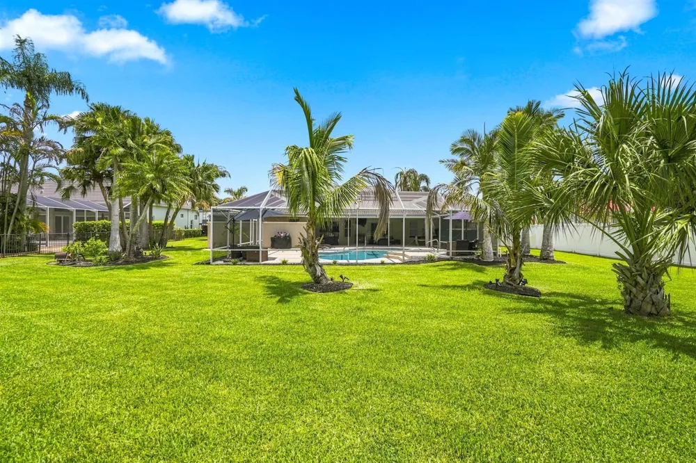650 SE HIDDEN RIVER DRIVE Port St. Lucie, FL 34983